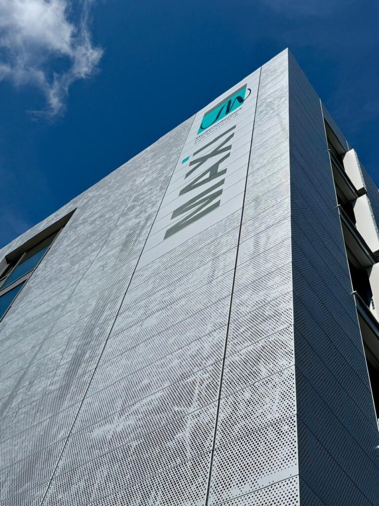 en Startbild 768x1024